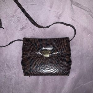 RO-EL vintage crossbody bag, snake print. 🤎